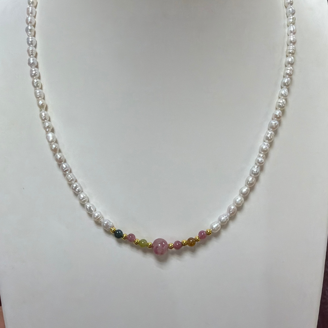 COLLANA PERLE CON CENTRALE